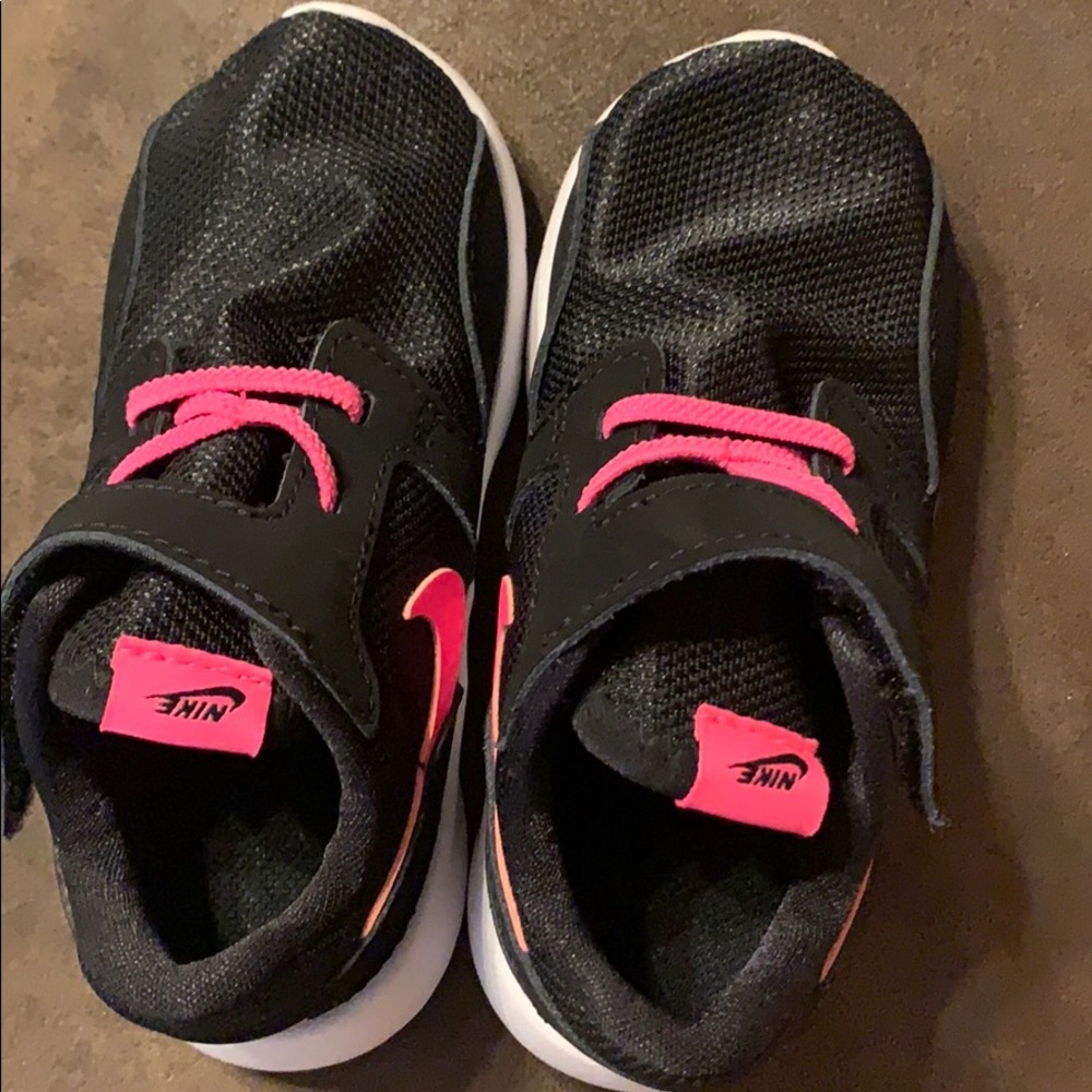 TODDLER GIRLS NIKE SNEAKERS